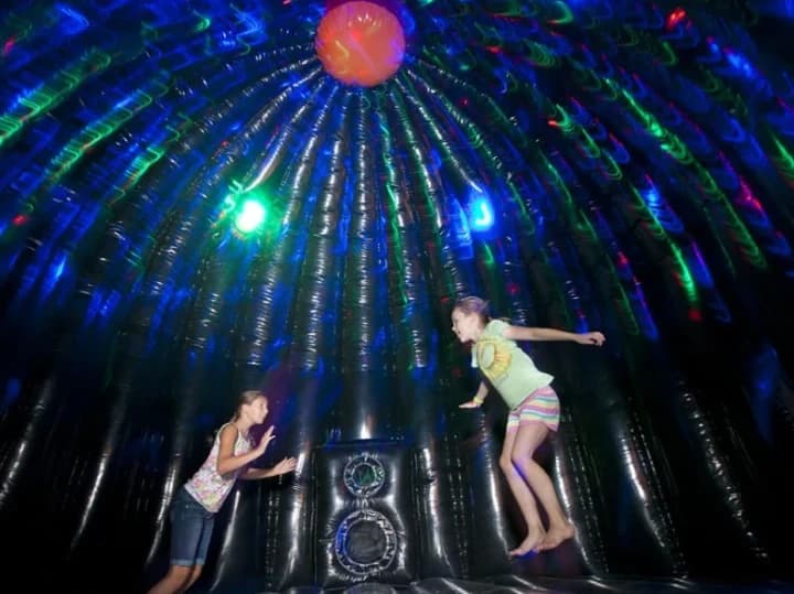 Disco Springkastelen